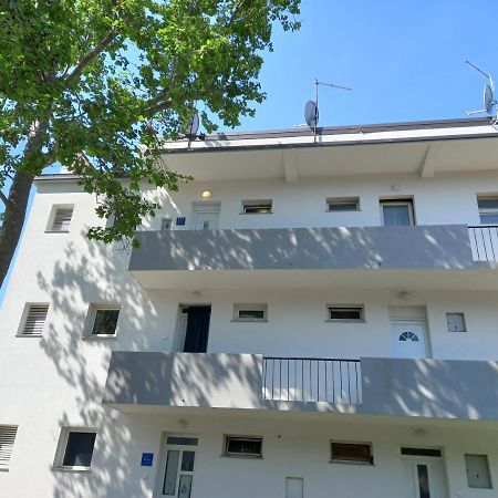 La Piazza Apartment Умаг Екстериор снимка
